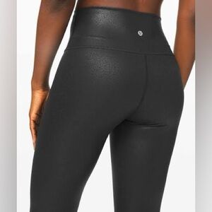 lululemon wunder under HR leggings / shine black / Luxtreme / 28” inseam / Sz 4